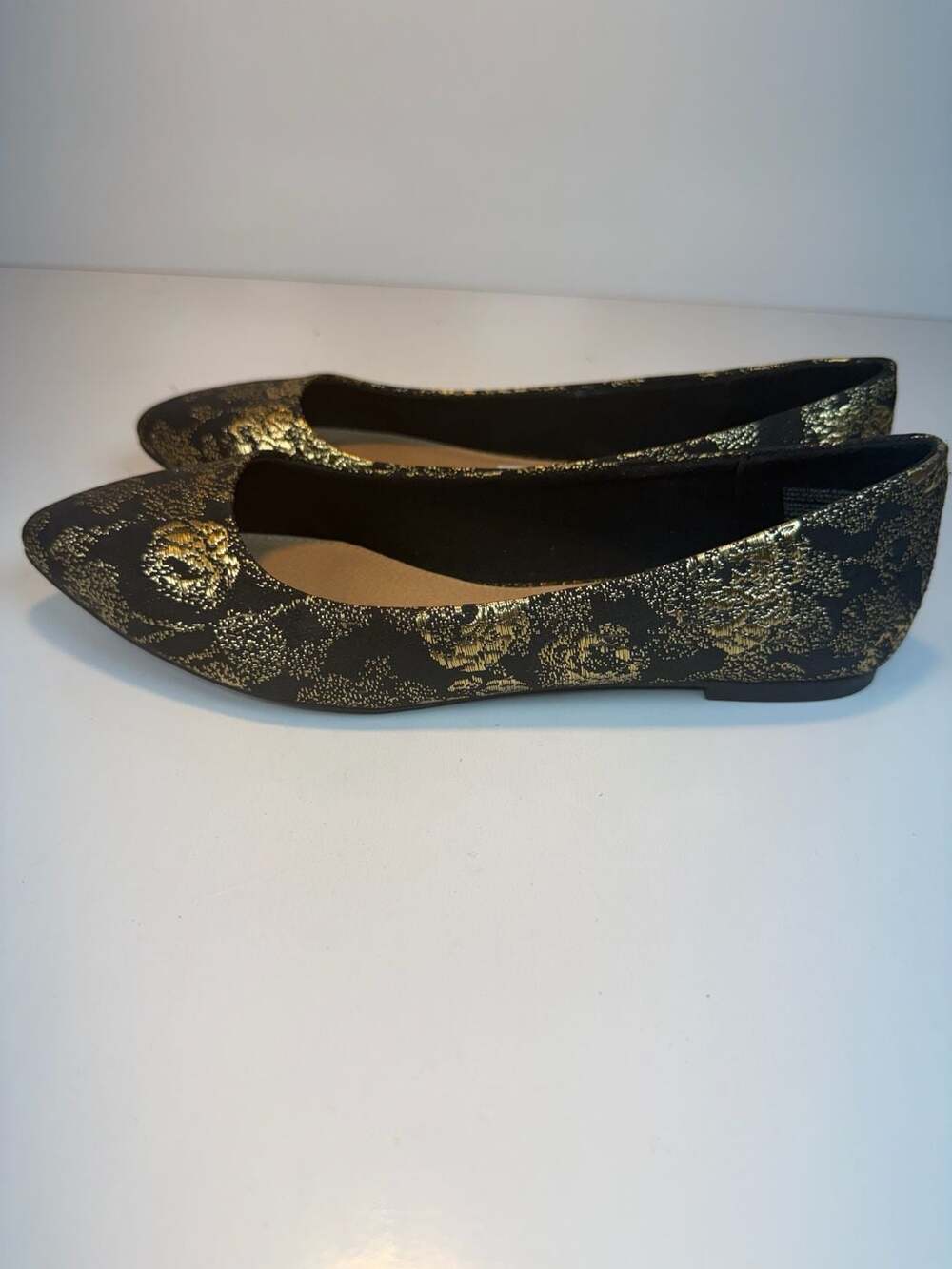 Christian Siriano Pointed Toe Ballet Flats Size 7 Black Gold Brocade